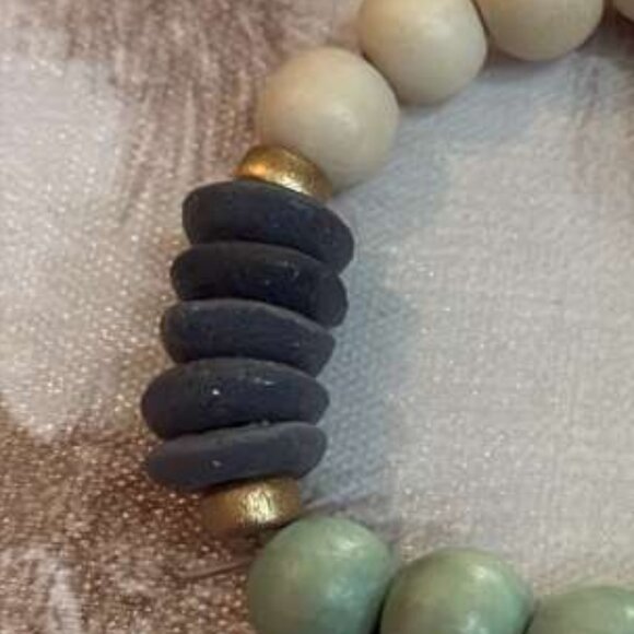 Earthy Stretch Bracelet Frosted Glass & Wood Beads - Picture 2 of 4